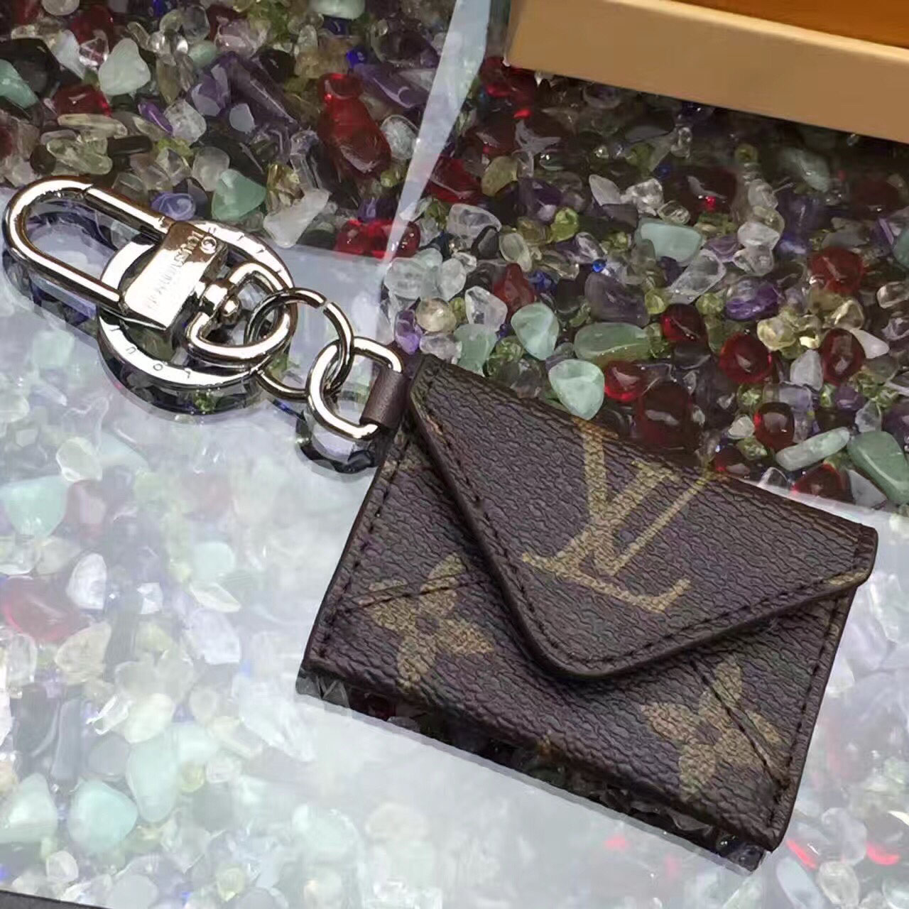 Louis Vuitton Enveloppe Bag Charm & Key Holder Monogram M78608