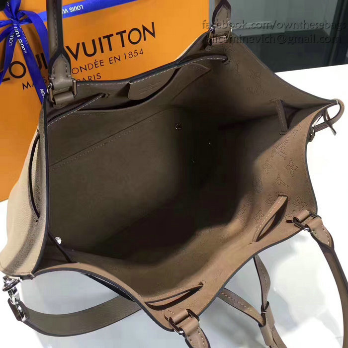 Louis Vuitton Mahina Leather Girolata Galet M54401