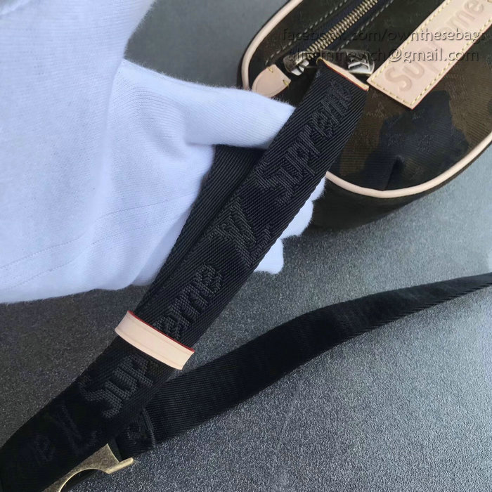 Louis Vuitton X Supreme Belt Bag Camo M44201