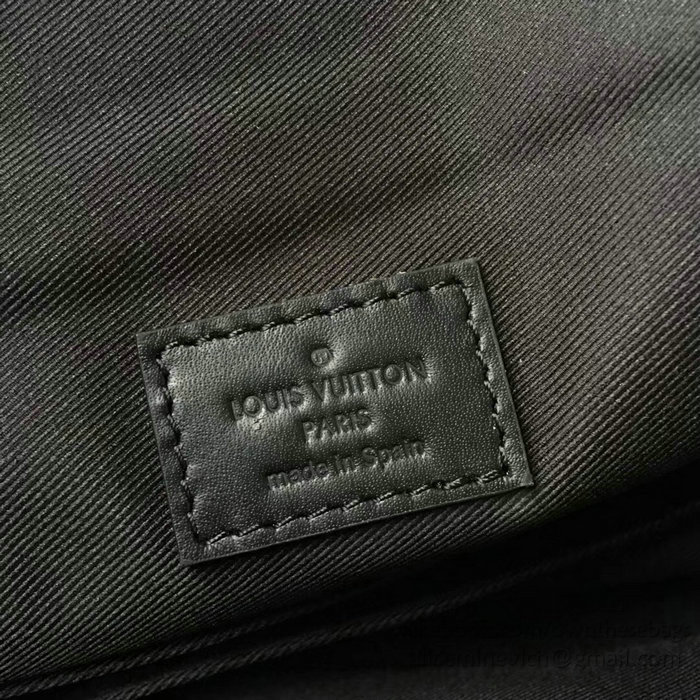 Louis Vuitton Damier Infini Leather District MM N41038
