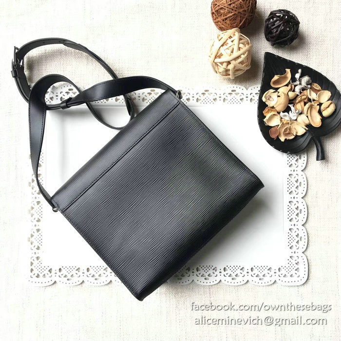 Louis Vuitton Epi Leather Messenger Bag Noir M43404