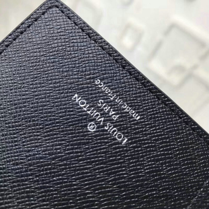 Louis Vuitton Taiga Leather Brazza Wallet M30558