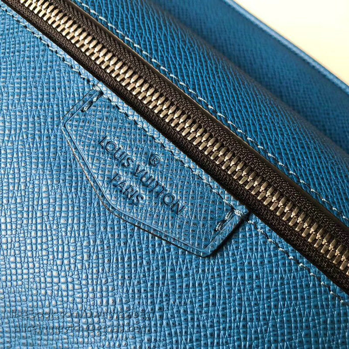 Louis Vuitton Taiga Leather Outdoor Messenger PM M33437