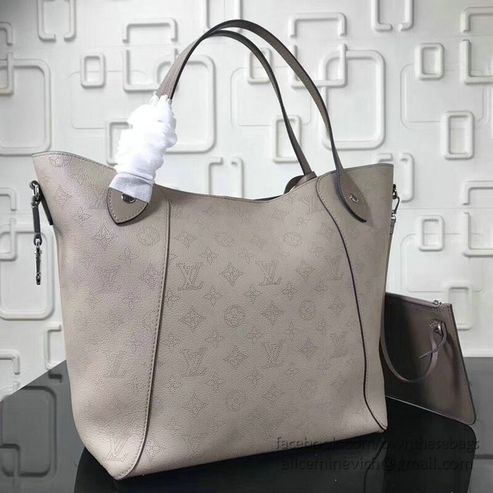 Louis Vuitton Mahina Leather HINA MM Galet M53140
