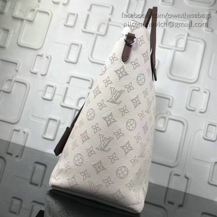 Louis Vuitton Mahina leather HINA PM Creme M53140
