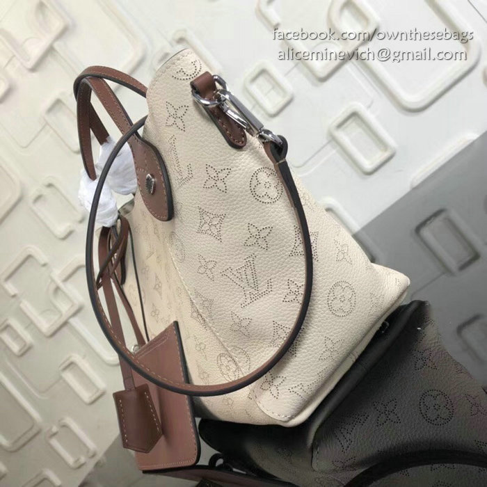 Louis Vuitton Mahina leather HINA PM Creme M54353