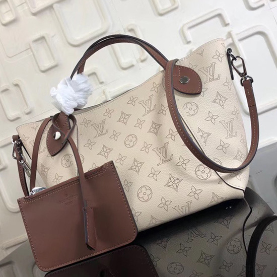 Louis Vuitton Mahina leather HINA PM Creme M54353