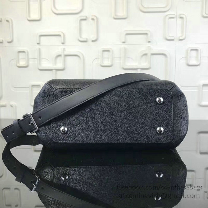 Louis Vuitton Mahina Leather Haumea Noir M55031