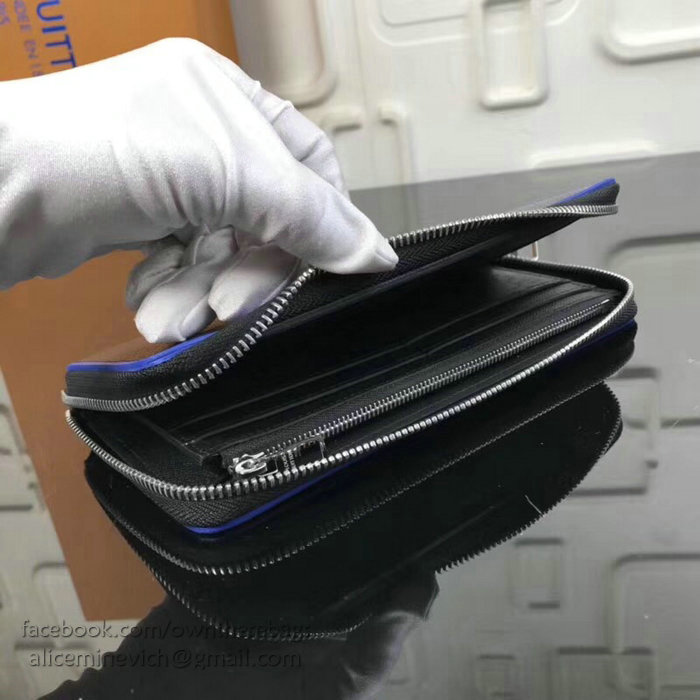 Louis Vuitton Taiga Leather Zippy Wallet M30559