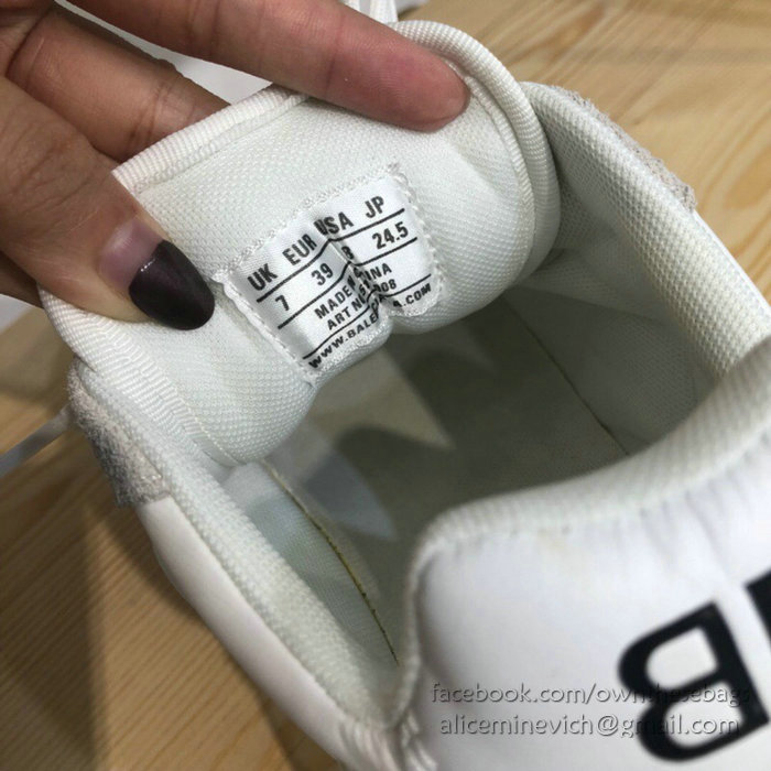 Balenciaga Triple S Sneakers B811063A