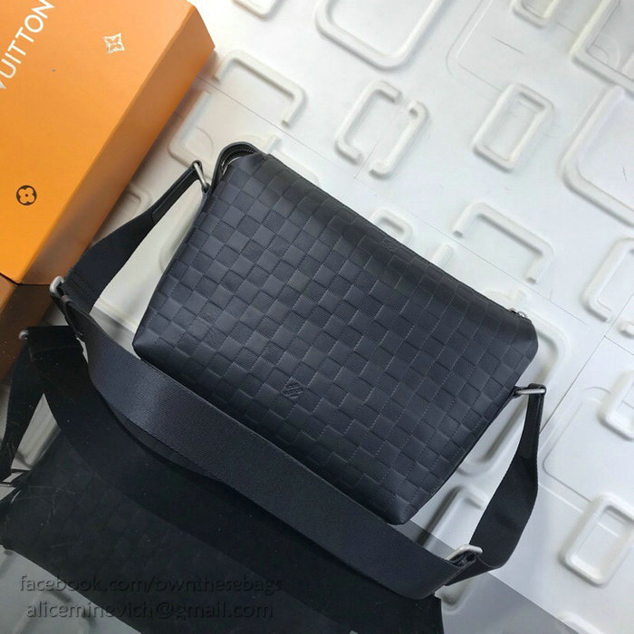 Louis Vuitton Damier Infini Leather Discovery Messenger PM N42416