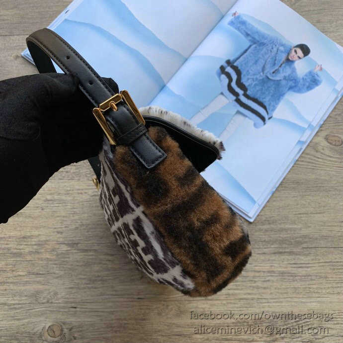 Fendi Shoulder Bag White and Black F801831