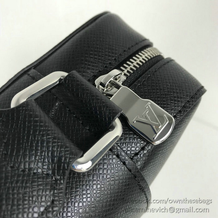 Louis Vuitton Taiga Leather Anton Messenger MM M33429