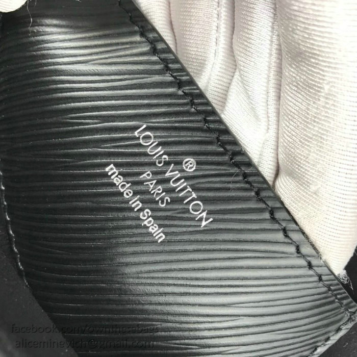 Louis Vuitton Epi Leather Twist MM Black M52897