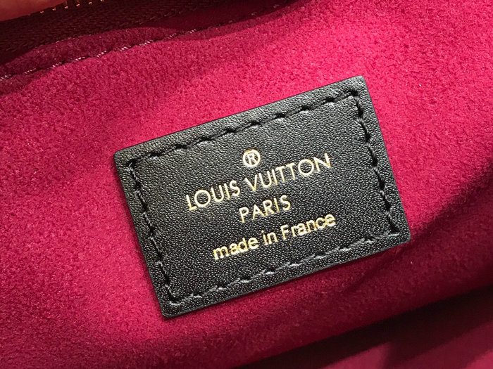 Louis Vuitton Pochette Metis Review - by Kelsey Boyanzhu